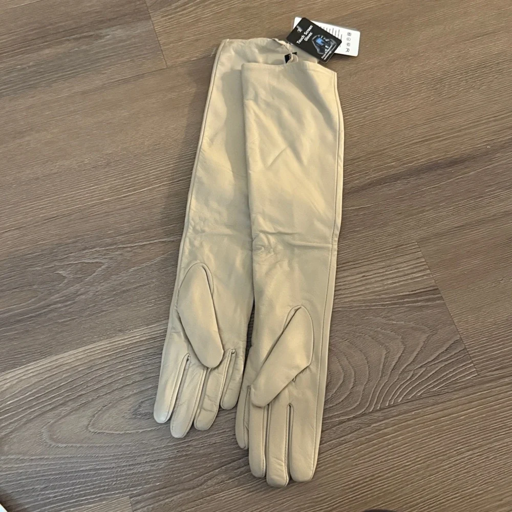 NWT Beige leather elbow length fleece lined gloves